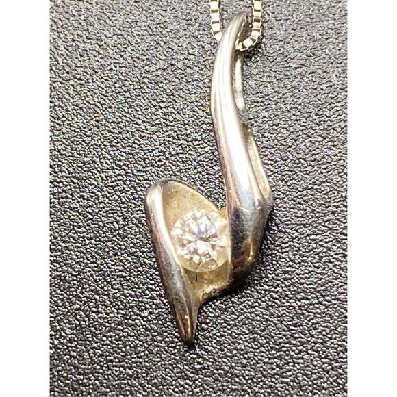 Sirena Collection 1/8 Carat Diamond 24kt white gold Pendant Necklace - Picture 3 of 8